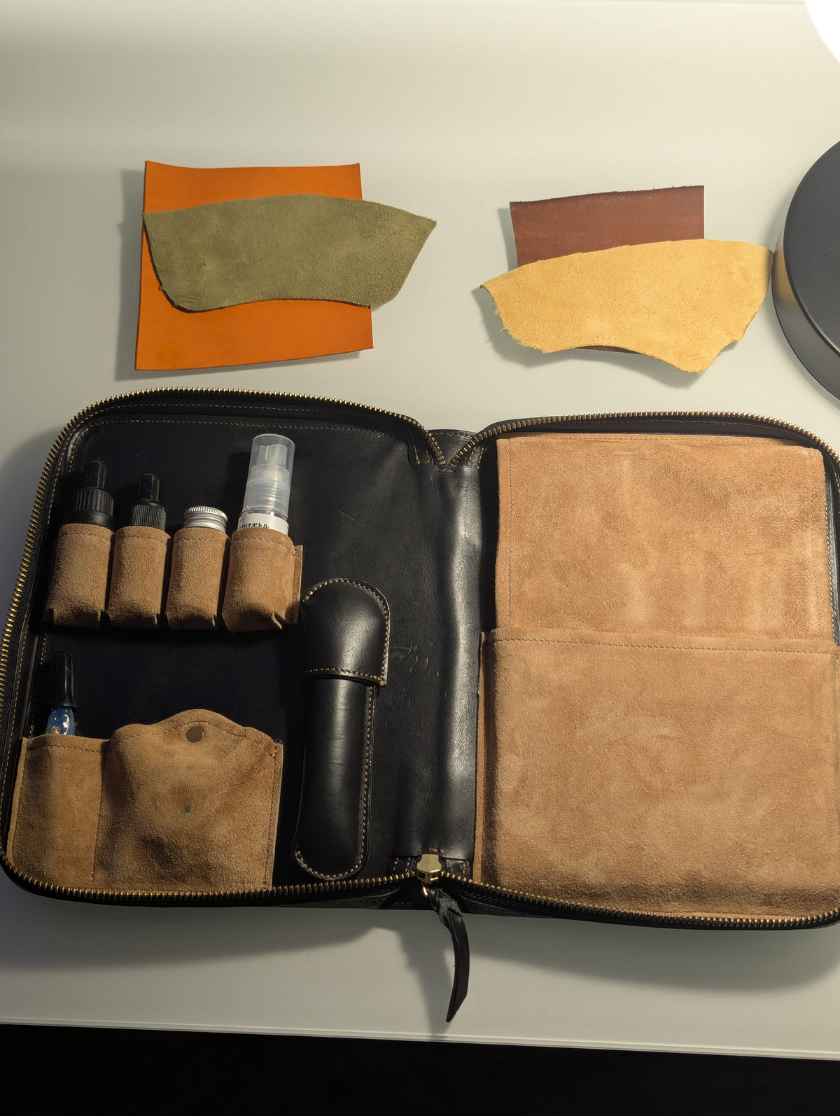 RESERVATION: Hanabi Glass Studio Glass Pen Leather Case