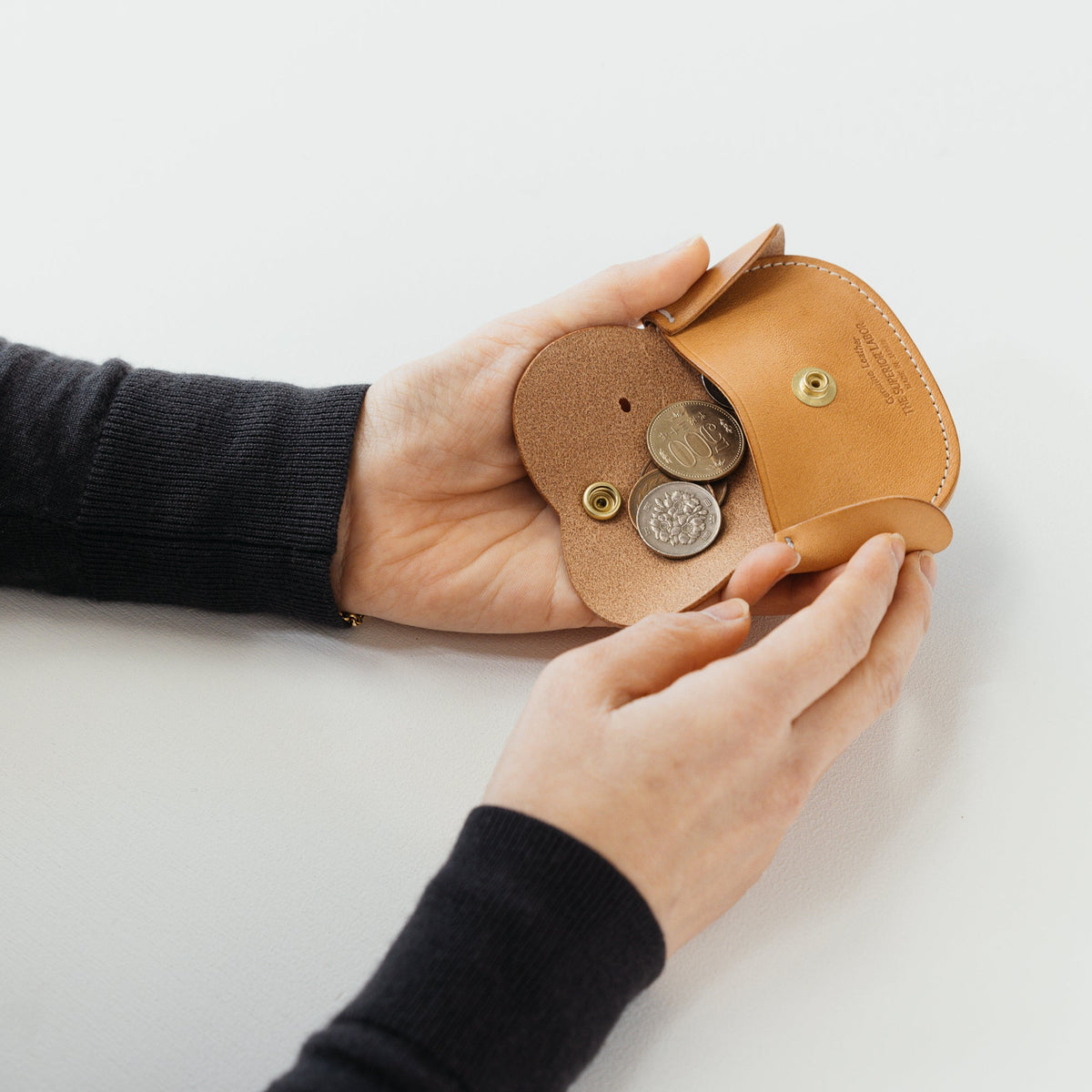 PRE-ORDER: TSL Leather dog coin case