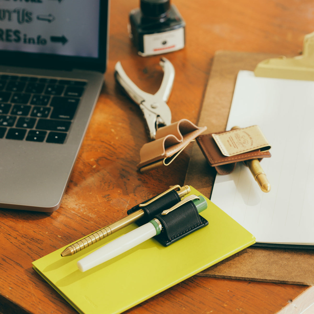 PREORDER: TSL Clip Pen Holder Mix size fit