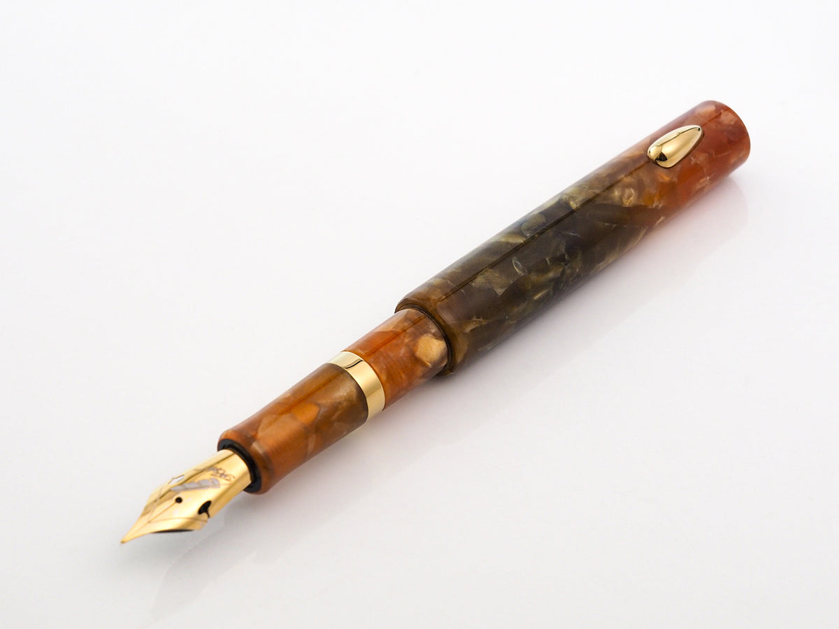 Fine Writing Pencket Fountain Pen: Garnet