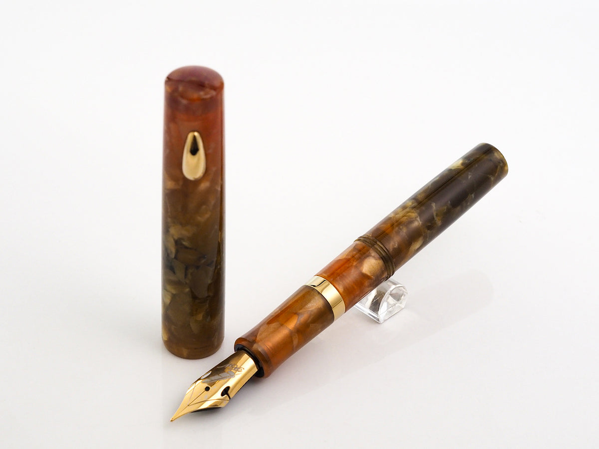 Fine Writing Pencket Fountain Pen: Garnet
