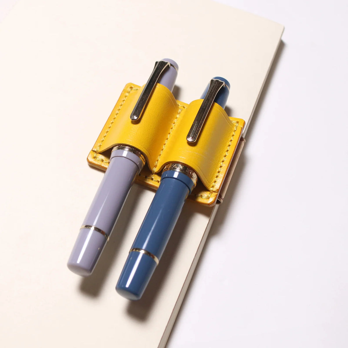 Bridle leather clip pen holder