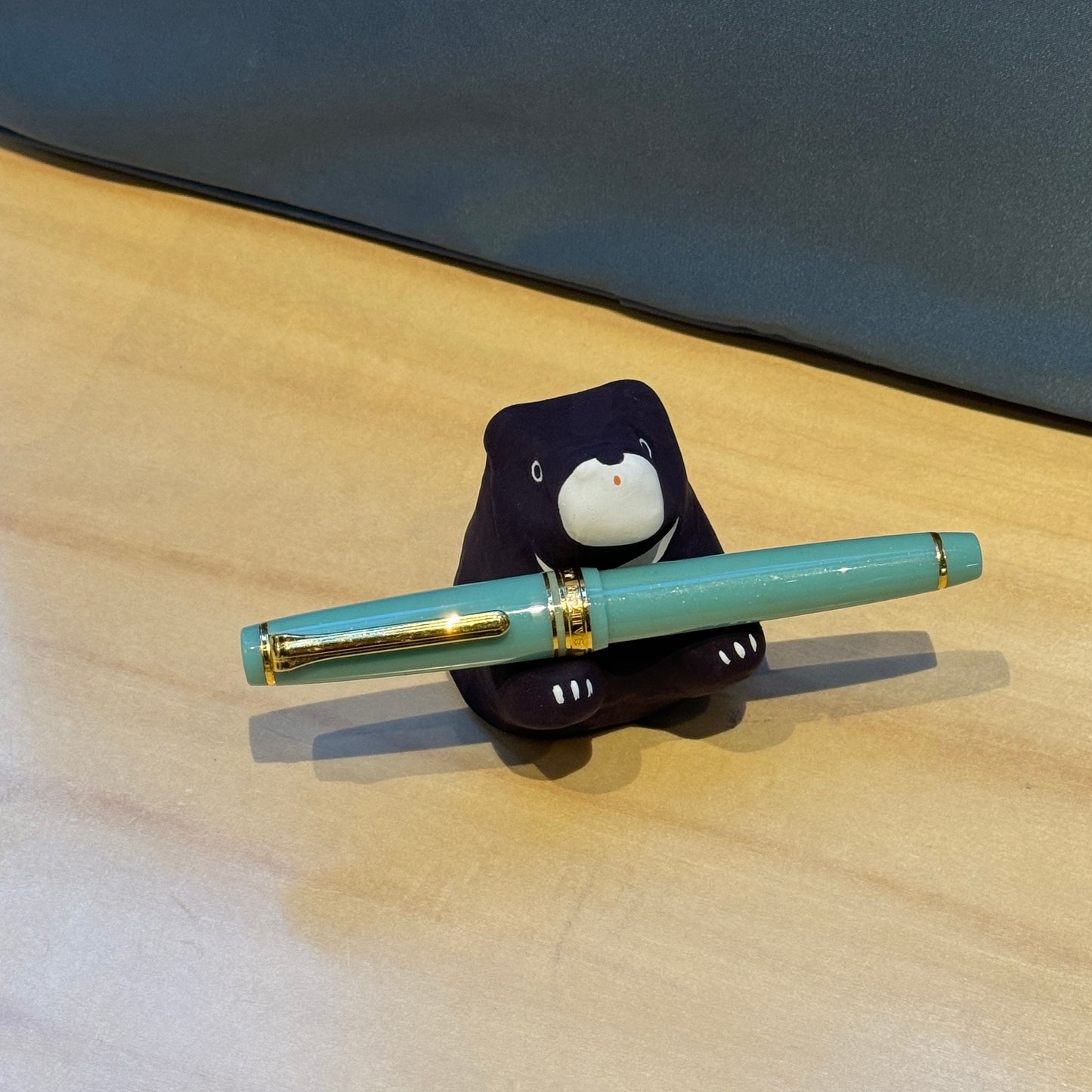 Hariko Pen Holders