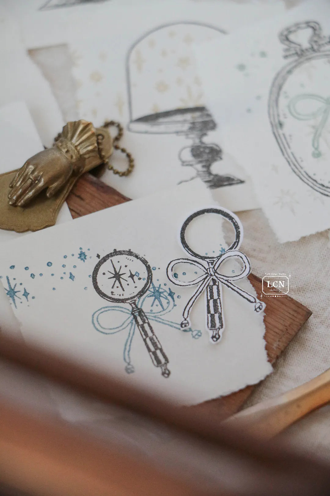 LCN Rubber Stamp: Magnifying Glass - S size