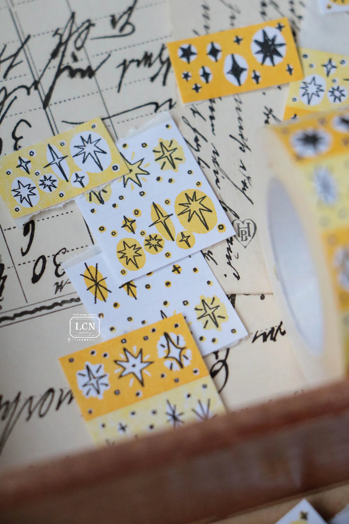 LCN Label Sticker Roll: Hand Drawn Star - White