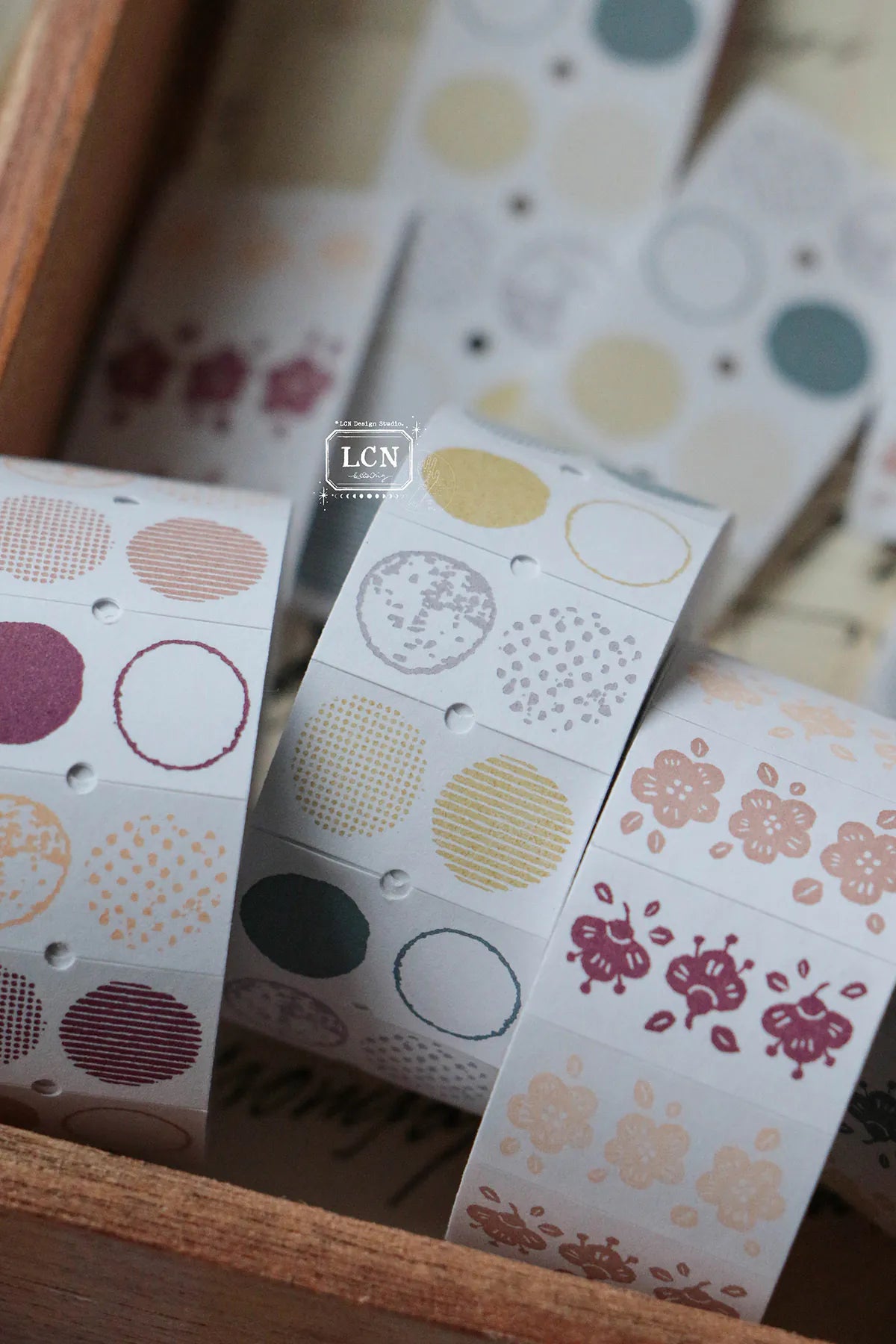 LCN Label Sticker Roll: Circle - Earth Tone