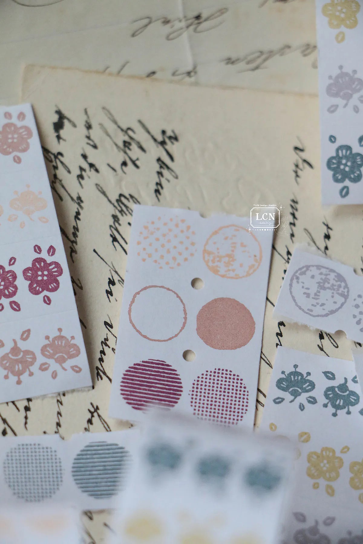 LCN Label Sticker Roll: Circle - Red Tone