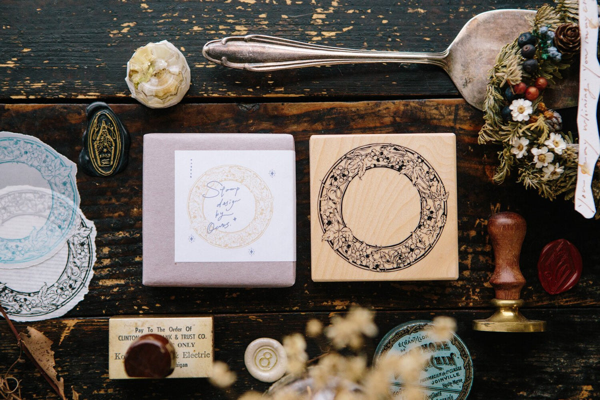 OURS Studio: Rubber Stamp - Wild Grape Frame Rubber Stamp