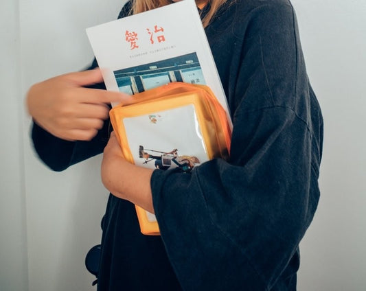 LA DOLCE VITA: Travel Pouch - Tuesday hiking