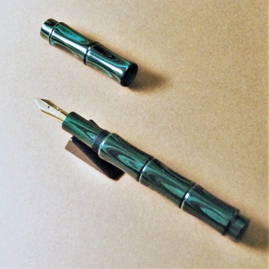 Eboya Fountain Pen - Ricchiku in Blue-Green