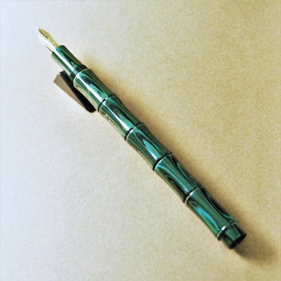 Eboya Fountain Pen - Ricchiku in Blue-Green