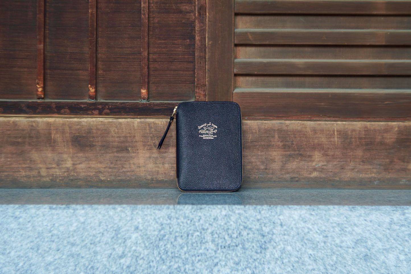 A6 Kurozan Black Leather zip organizer