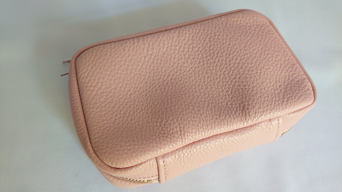 PRE-ORDER: Urban Sketchers Special Edition Leather Pen Case