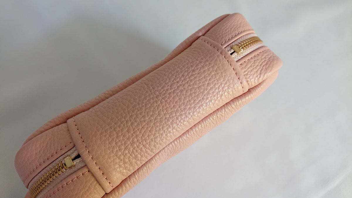 PRE-ORDER: Urban Sketchers Special Edition Leather Pen Case