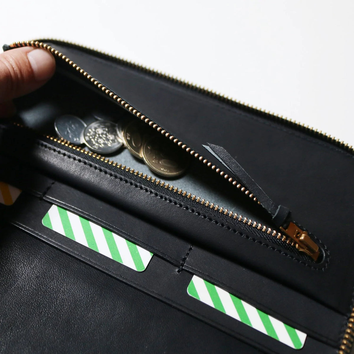 B7 Kurozan Black Leather Zip Organizer